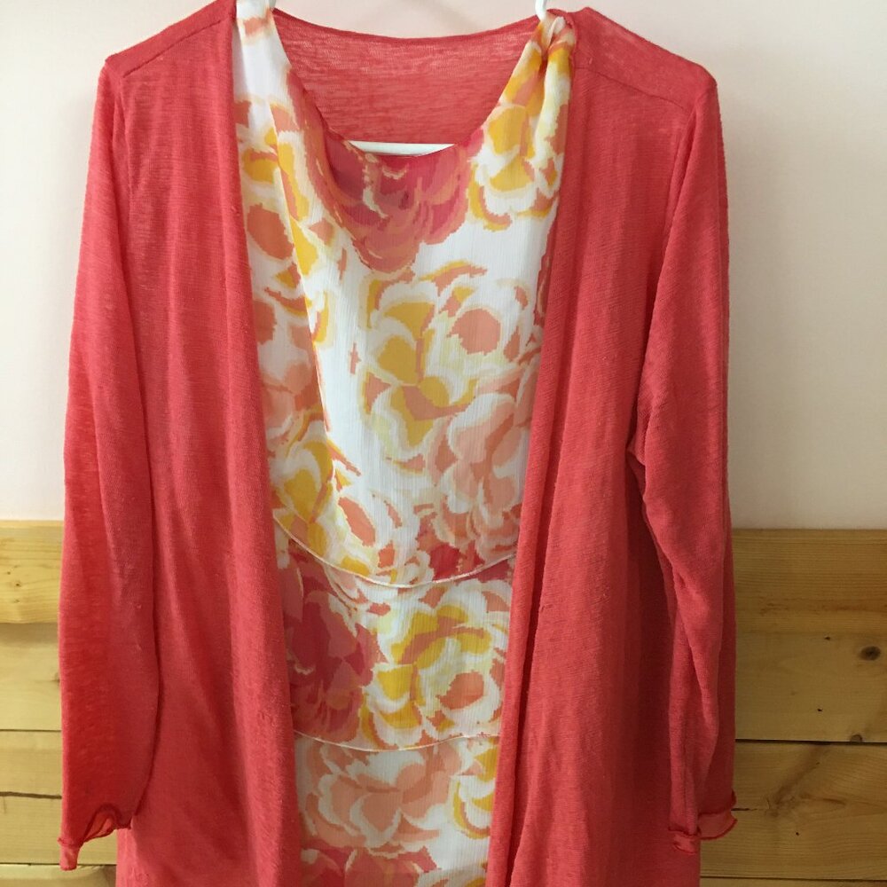 Chadwicks Light weight sweater with Shell
